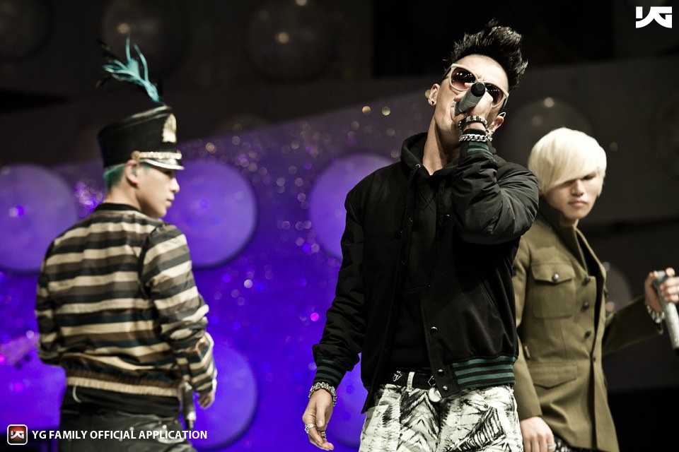 [Video/Photo] BIGBANG - YG ON AIR  (updated) AogAhZCCQAMjSFm.jpg-large