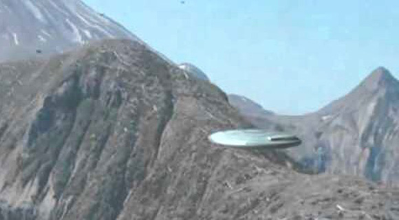 EU y China, aliados contra amenaza extraterrestre hostil UFO_Mountains