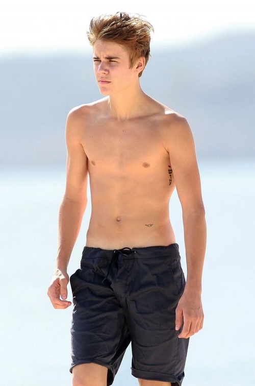 La Hermana de Mi Mejor Amigo Niall Horan & _____ Styles  Cancelada..!! - Página 6 Justin-bieber-sin-camisa-mexico-004