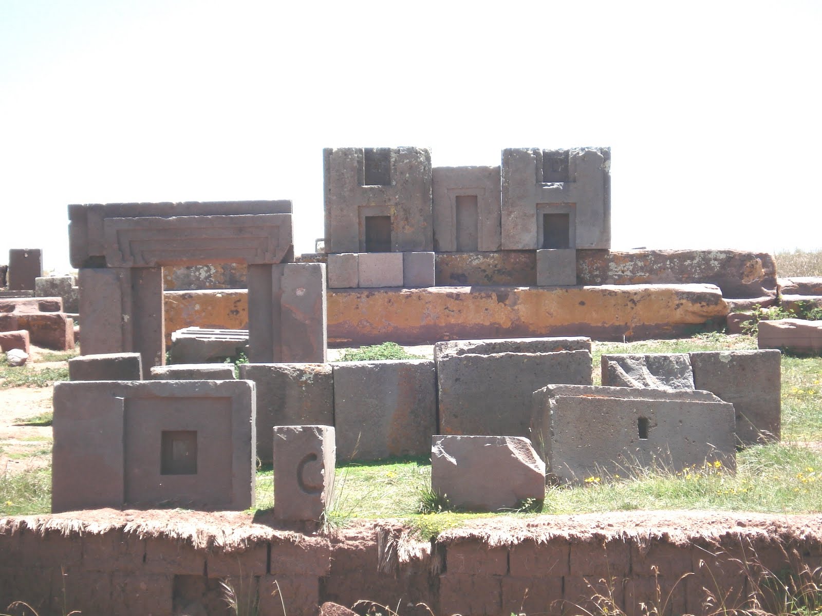 Puma Punku Bolivia-Pumapunku-City-Ruins