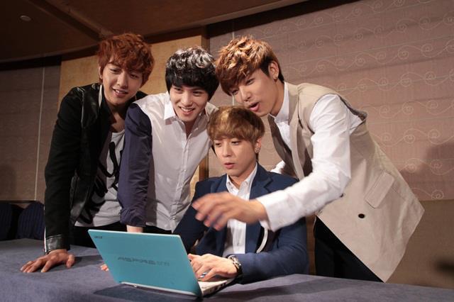 (صور) المؤتمر الصحفي الخاص بجولة CNBLUE العالمية في تايوان .  Tumblr_mksdeh79Wm1qfhup8o1_1280