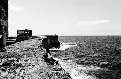 جزيرة الأشباح في اليابان : الجزيره المهجوره Hashima-Island-06