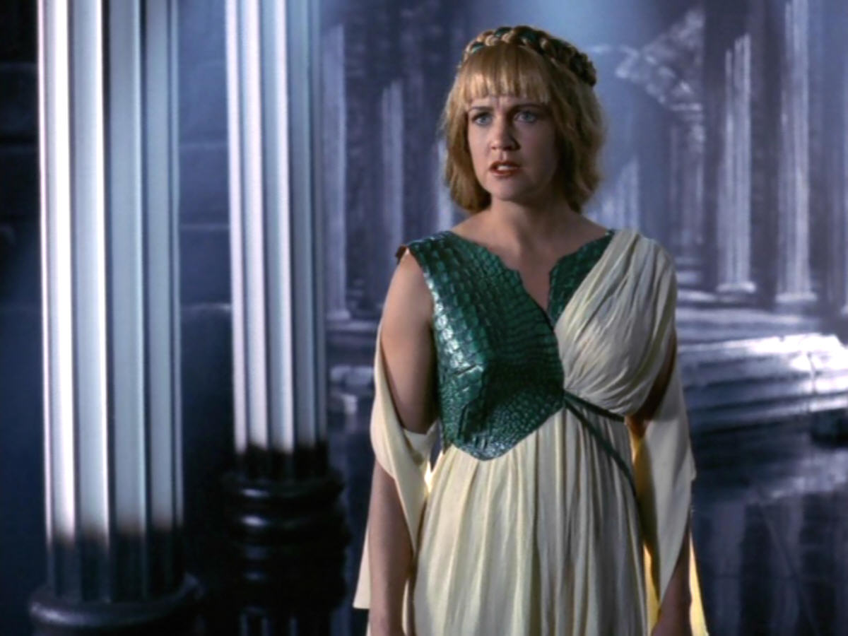 Gabrielle - Quelles fringues? - Page 6 Xena_s3_tbs_dArc_1124