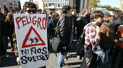 Represión a estudiantes en Valencia - Estado Palizial  1329937560290