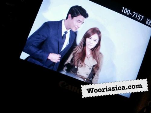 [PICS][26.4.2012] Jessica - Burberry Event  Tumblr_m33ay43BTU1rs68xto1_500