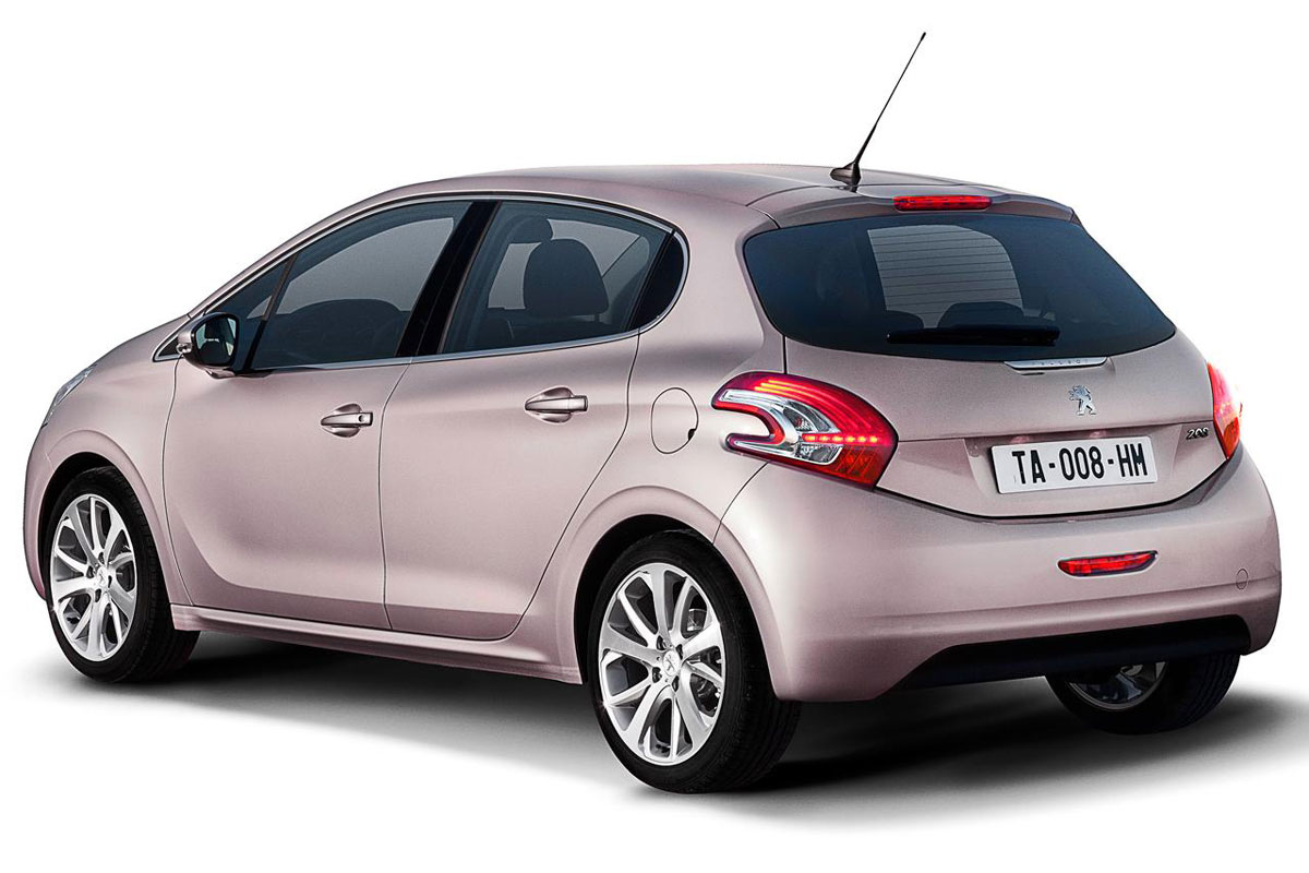 Peugeot 208 2012-Peugeot-208-12