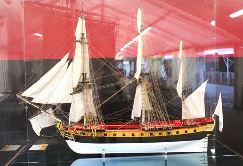 Frégate l'Hermione - Page 2 Maquette