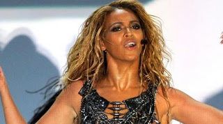 Beyonce: Απίστευτη γκάφα επί σκηνής! Δείτε το video! Beyonce-athensbars