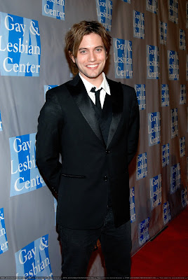 Jackson Rathbone - Imagenes/Videos de Paparazzi / Estudio/ Eventos etc. - Página 16 001