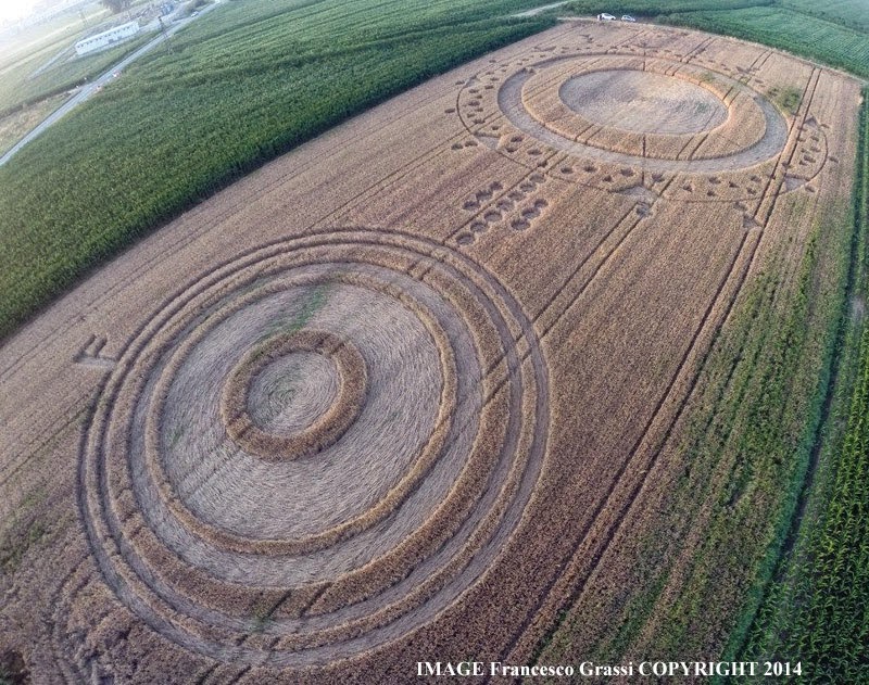 #Misterio en Salta: aparecieron círculos OVNI en campos de trigo#Nuevos Círculos de las Cosechas en 2011 al 2015 - Página 13 Cropcircle2