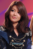 [VID/PICS] SNSD @ JTBC Show Show Show || 01.12.11 20111201_1322744572_09547000_1