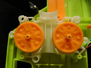 2011 New Nerf Releases - The Definitive thread - Page 9 301438_10150348387618634_725343633_8412092_7631800_n