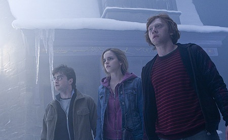 Harry Potter and the Deathly Hallows Part 2, le film [News] - Page 4 Harrypotter7-part2_trio-Pr%25C3%25A9aulard