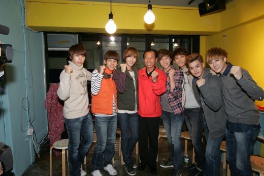 [14.10.2011] U-Kiss da promoción gratis a Gangwon-do 20111014_1318561567_74815100_1