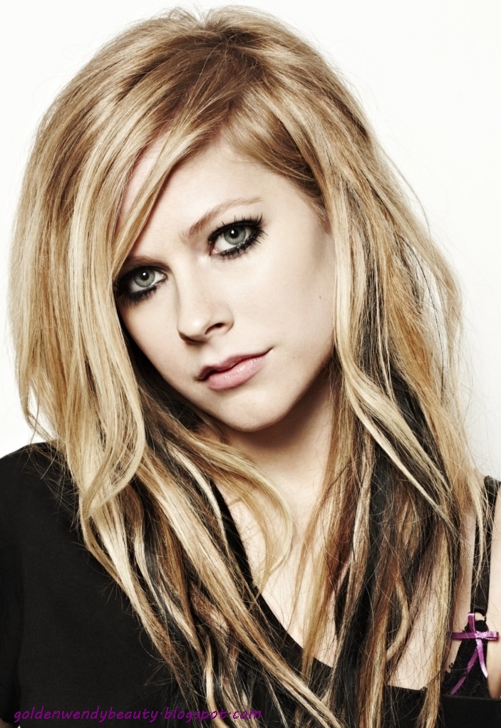 Need de l'aide :'( - Page 2 Avril-Lavigne-avril-lavigne-22661431-1280-1024