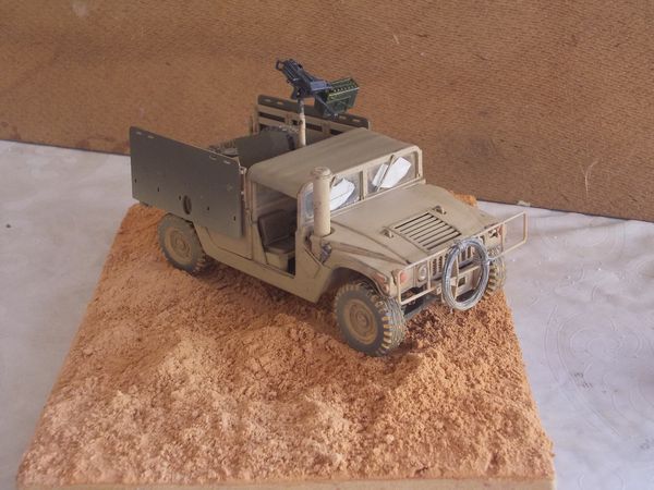 I- GB Tema livre. - M-998 IED 1/35 mais figuras modernas 1/35 Tn_DSCN0859