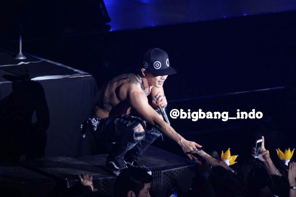 [15/02/15][Pho/Vid] Rise Tour ở Jakarta Taeyang-concert-jakarta-indonesia_032