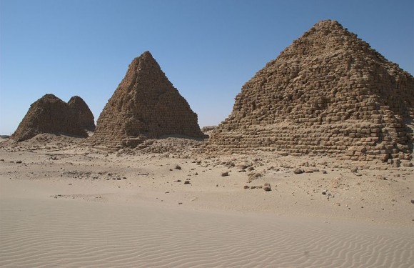 هل سمعت عن أهرامات السودان Pyramids-sudan06