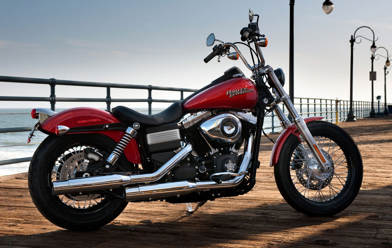 Dall'Iron allo Street Bob: ne vale davvero la pena? - Pagina 2 2012-Harley-Davidson-FXDB-Dyna-Street-Bob