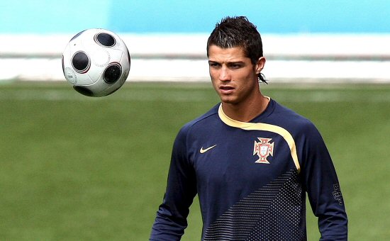 5 Pemain Sepakbola Tercepat Ronaldo_21