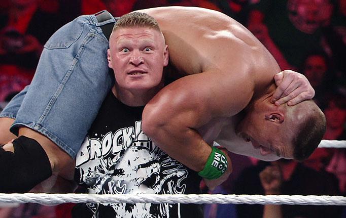 اجمل الصور لبروك ليسنر Brock-Lesnar-gets-ready-to-deliver-the-F5-to-John-Cena