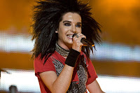 Bill Kaulitz acusado de copiar a Jared Leto? 800px-Tokio_Hotel_2008_06_27_007