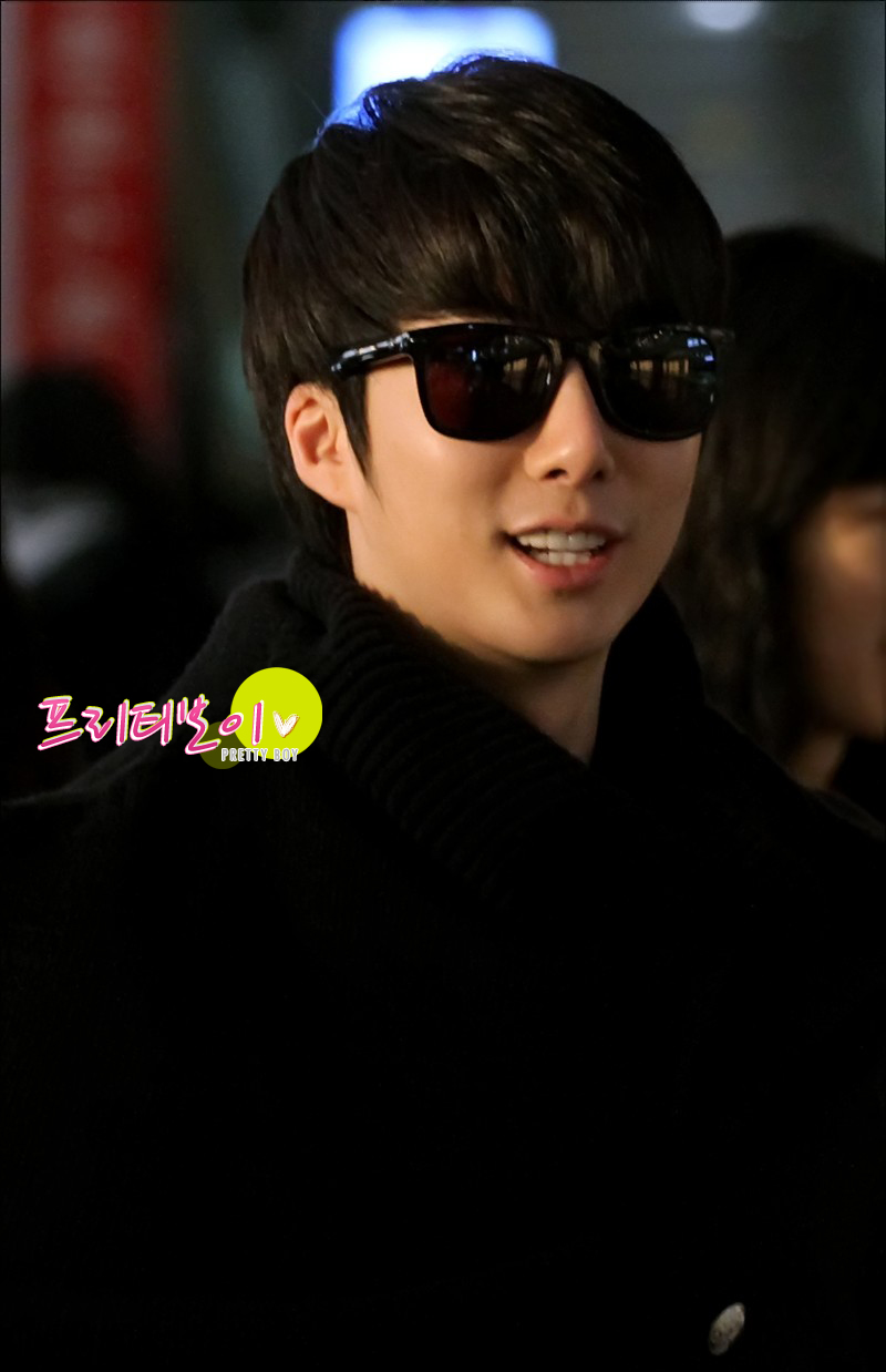 Kim Hyung Jun @ Aeropuerto Gimpo japon 3