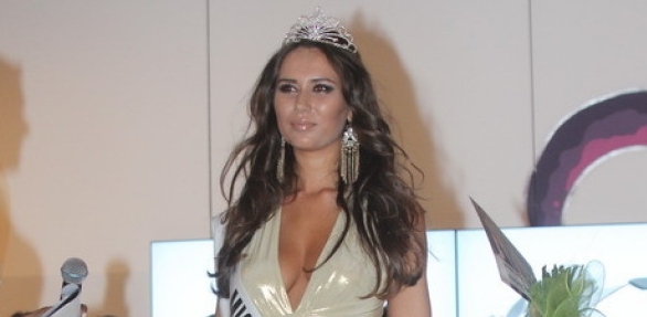 Andreea Chiru was crowned Miss World Romania 2013 Romania4