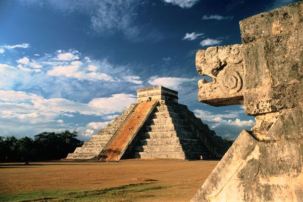 உலக அதிசயங்கள் படங்கள் இணைப்பு .... New-old-7-wonders-chichen-itza-mexico_18302_600x450