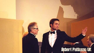 25 Mayo - Nuevas/Viejas Fotos Fans de Rob en la Premiere de Cosmopolis en el Festival de Cannes!!! (2012) BLIrZDuCcAAEgpl.jpg-large