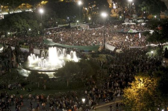 Marcha de Mitantes del PSUC al Valle de los Caidos. - Página 3 183813_acampada_plaza_catalunya_