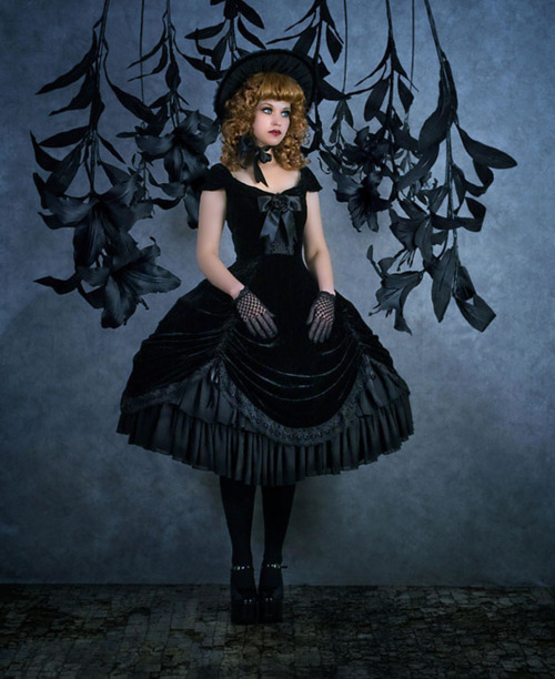 Gothic fashion  Tumblr_ldbvuwdDNc1qelxrbo1_500