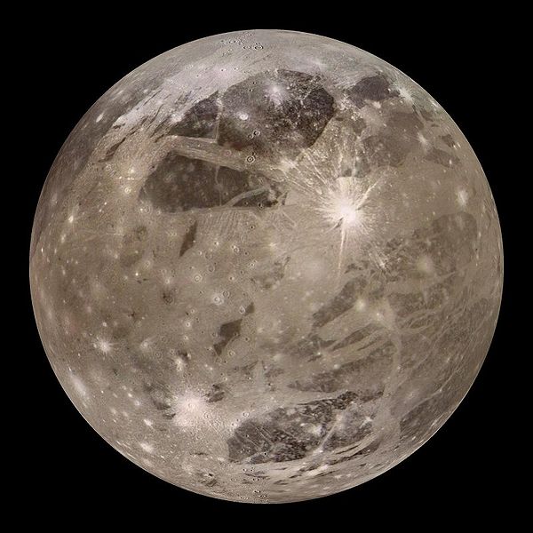 Ganímedes es un satélite de Júpiter que tiene signos de una antigua civilización. Vean. 1