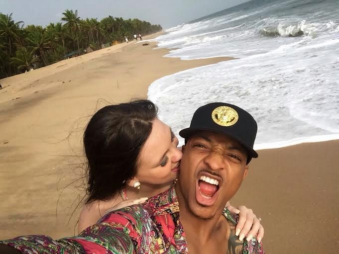 Photos: IK Ogbonna & his pregnant bikini-clad girlfriend frolick at the beach  6