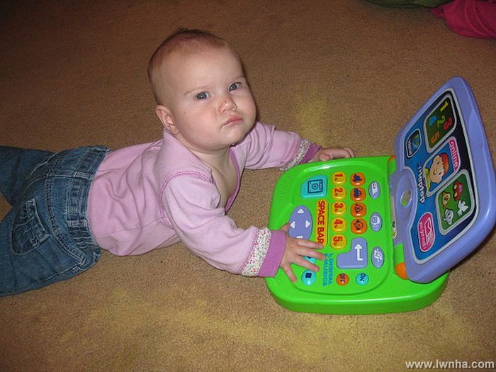 Funny pics of angry babies Babies_that_are_pissed_19