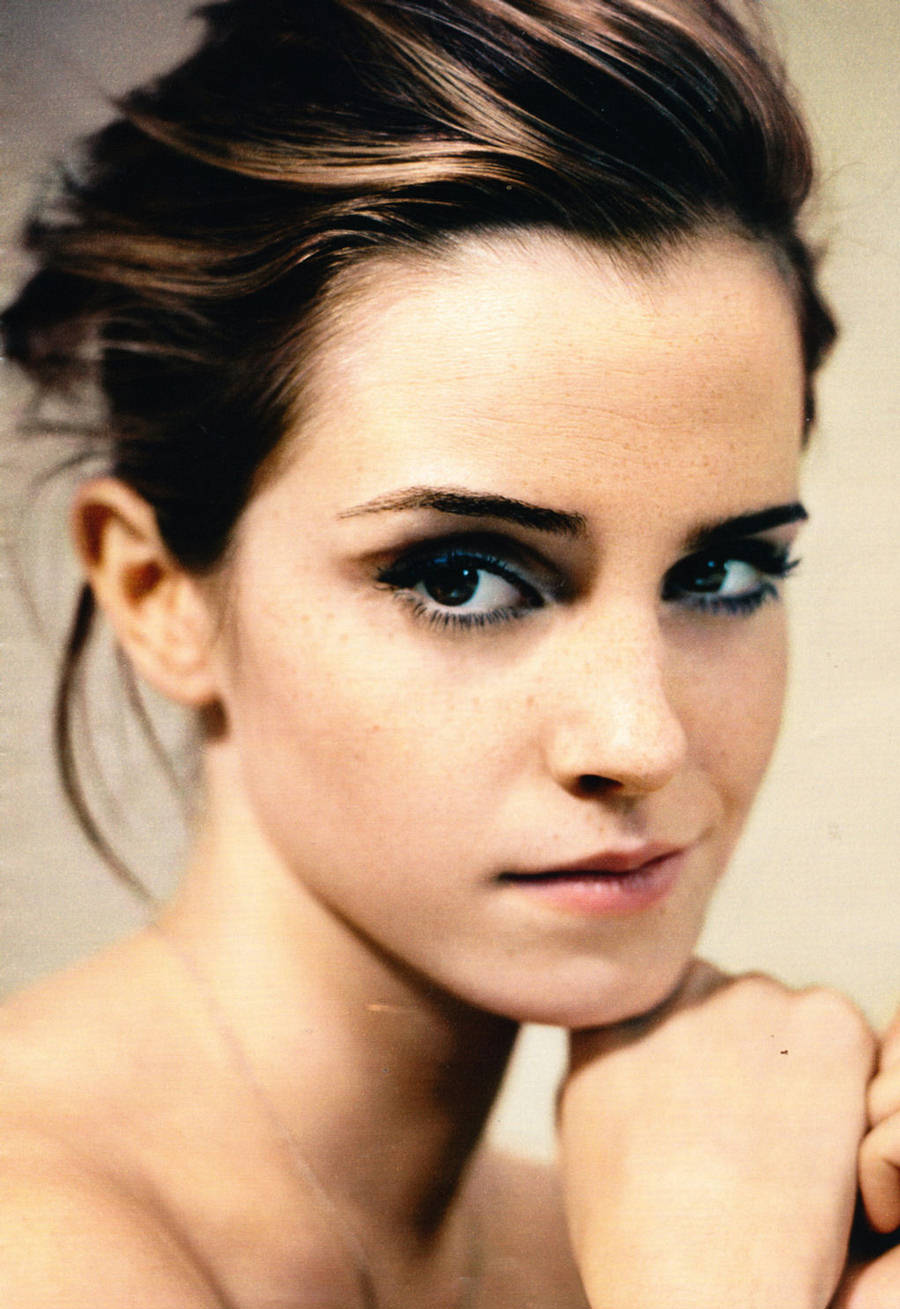 La única función del tiempo es consumirse: arde sin dejar cenizas. {Evanora} Emma-Watson-Glamour-UK-6