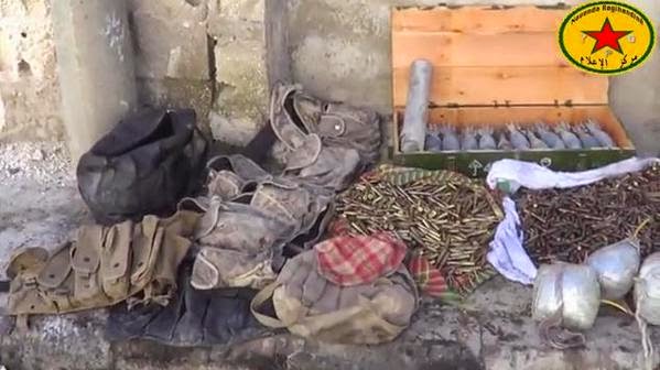 معركه عين العرب " كوباني "  - صفحة 6 Kobani%2B-%2BMore%2Bweapons%2C%2Bammo%2Band%2BTunnels%2Bseized%2Bby%2BYPG%2B4