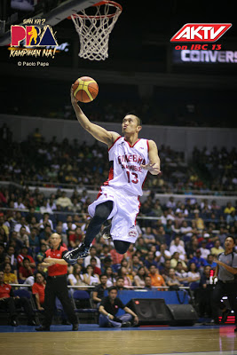 JayJay Helterbrand PBA Sneaker MVP?  113012_pba-113012-ginebra-air21-pvp-img_0049