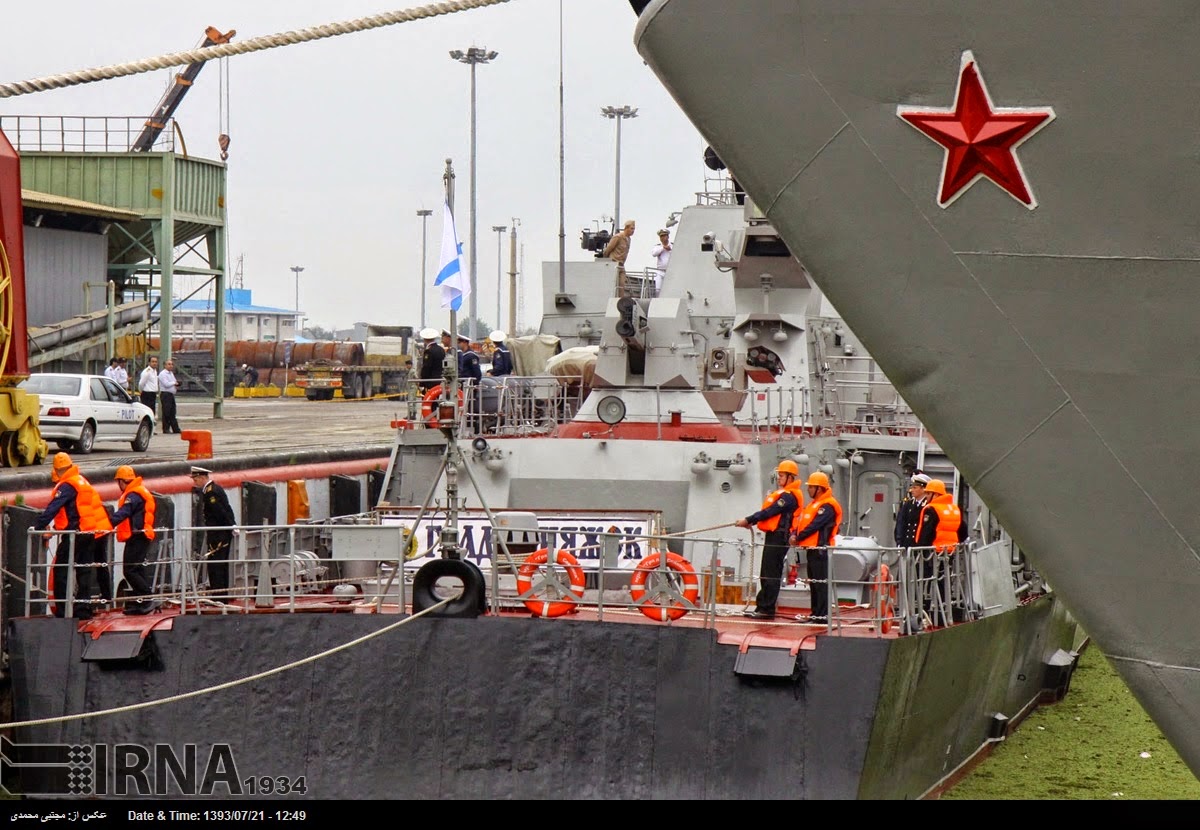 مناورات بحريه مشتركه ايرانيه - روسيه في مياه بحر قزوين  Russian%2BNavy%2Bwarships%2Bberthed%2Bat%2BBandar%2BAnzali%2C%2BIran%2B4