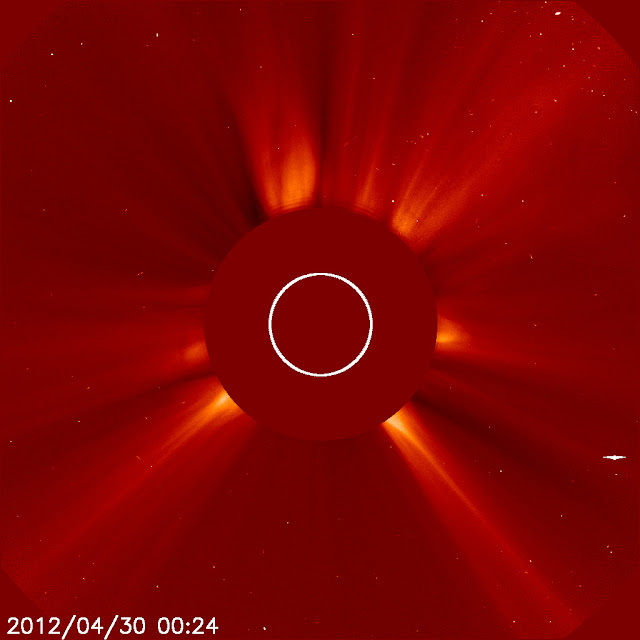 Ave Fenix .30 Abril 2012 . Para NASA nada , para nosotros y cualquiera que lo vea , incidencias no identificadas alrededor del Sol  20120430_0024_c2_1024