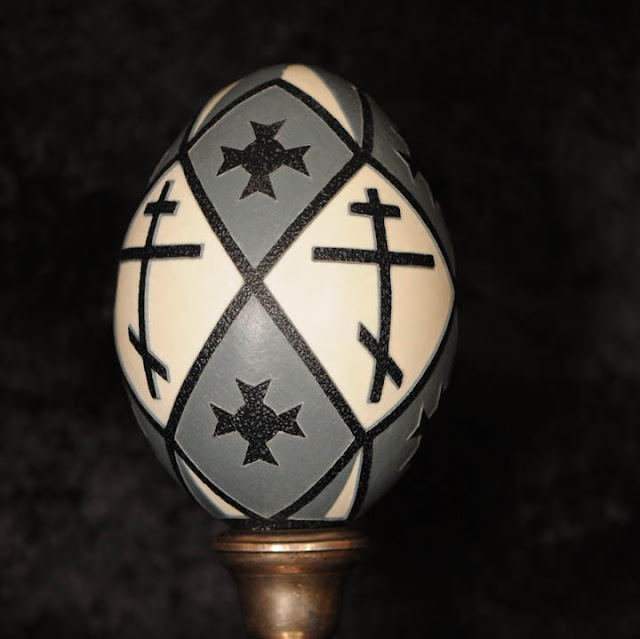 intricate egg art  அற்புதமான கடினமான வடிவமைப்பு Intricate-egg-art-carvings-brian-baity-2