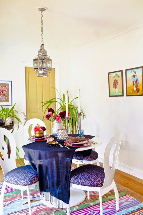 تصميمات رائعه لغرف المعيشه المغربيه  Exquisite-moroccan-dining-room-designs-24-554x831