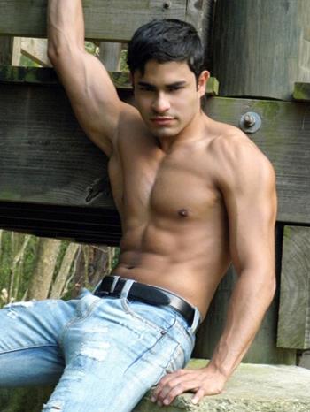 2012 | Mister Earth | Puerto Rico | Javier Díaz 417758_169714633146022_100003224584573_245568_1696025630_n