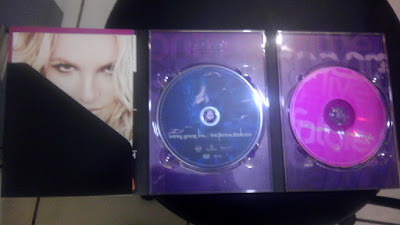 Foto do CD de Remixes da Femme Fatale Tour Deluxe Edition IMAG0222-1