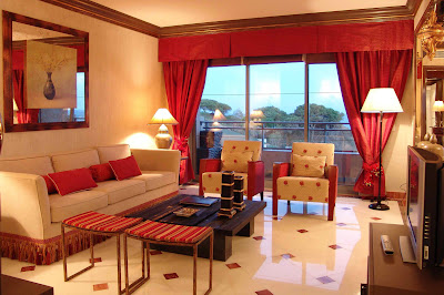 مجموعة صور للستائر و أهمية توظيفها فى الديكور Red-curtains-interior-design