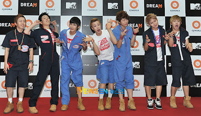 [24.07]Block B au MTV Cyworld Music Festival 2011 Dream[Photos] 20110724_blockb_trolling_12