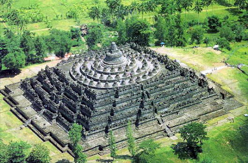 Fakta Misterius Tentang Pembangunan Borobudur Borobudur_000