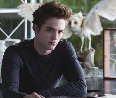 صور robert pattinson Edward-cullen-desk