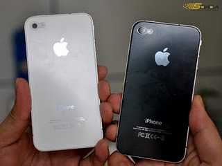 الفروقات بين الايفون الاسود والابيض بالصور White-iPhopne4-vs-Black-iPhone4-7