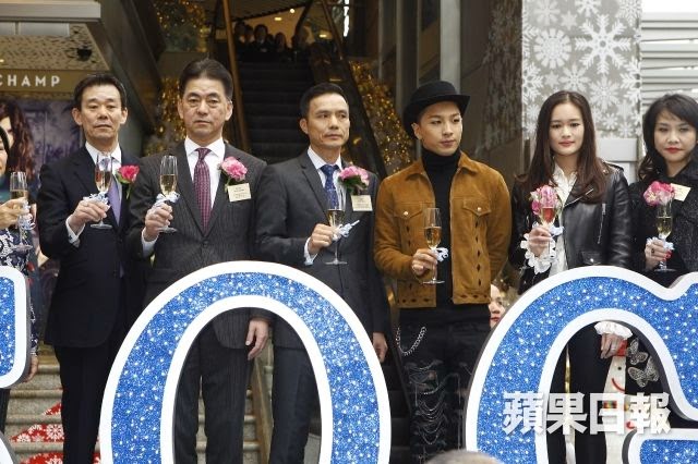 [15/12/2014][Pho] Taeyang tại sự kiện khai trương cửa hàng SOGO  Taeyang-sogo_068